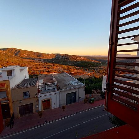 Tranquil And Spacious Townhouse In Historical And Picturesque Cervera Del Maestre Exterior photo