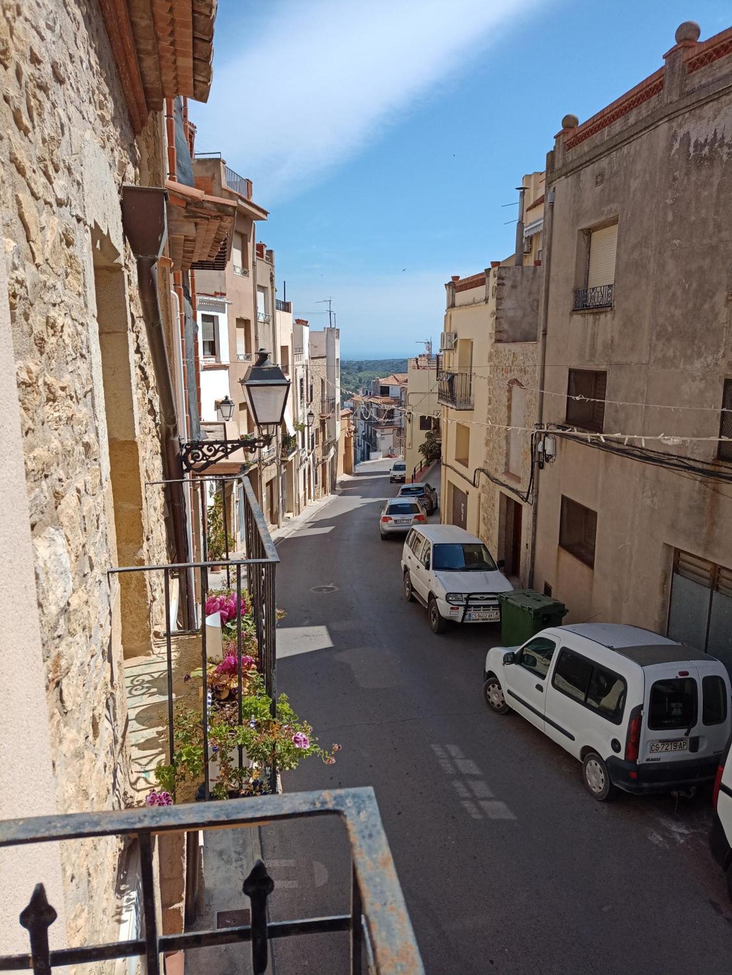 Tranquil And Spacious Townhouse In Historical And Picturesque Cervera Del Maestre Exterior photo