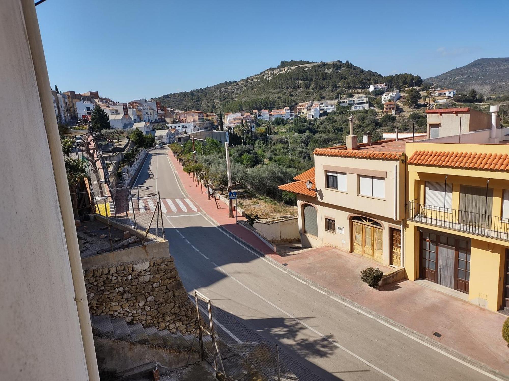 Tranquil And Spacious Townhouse In Historical And Picturesque Cervera Del Maestre Exterior photo
