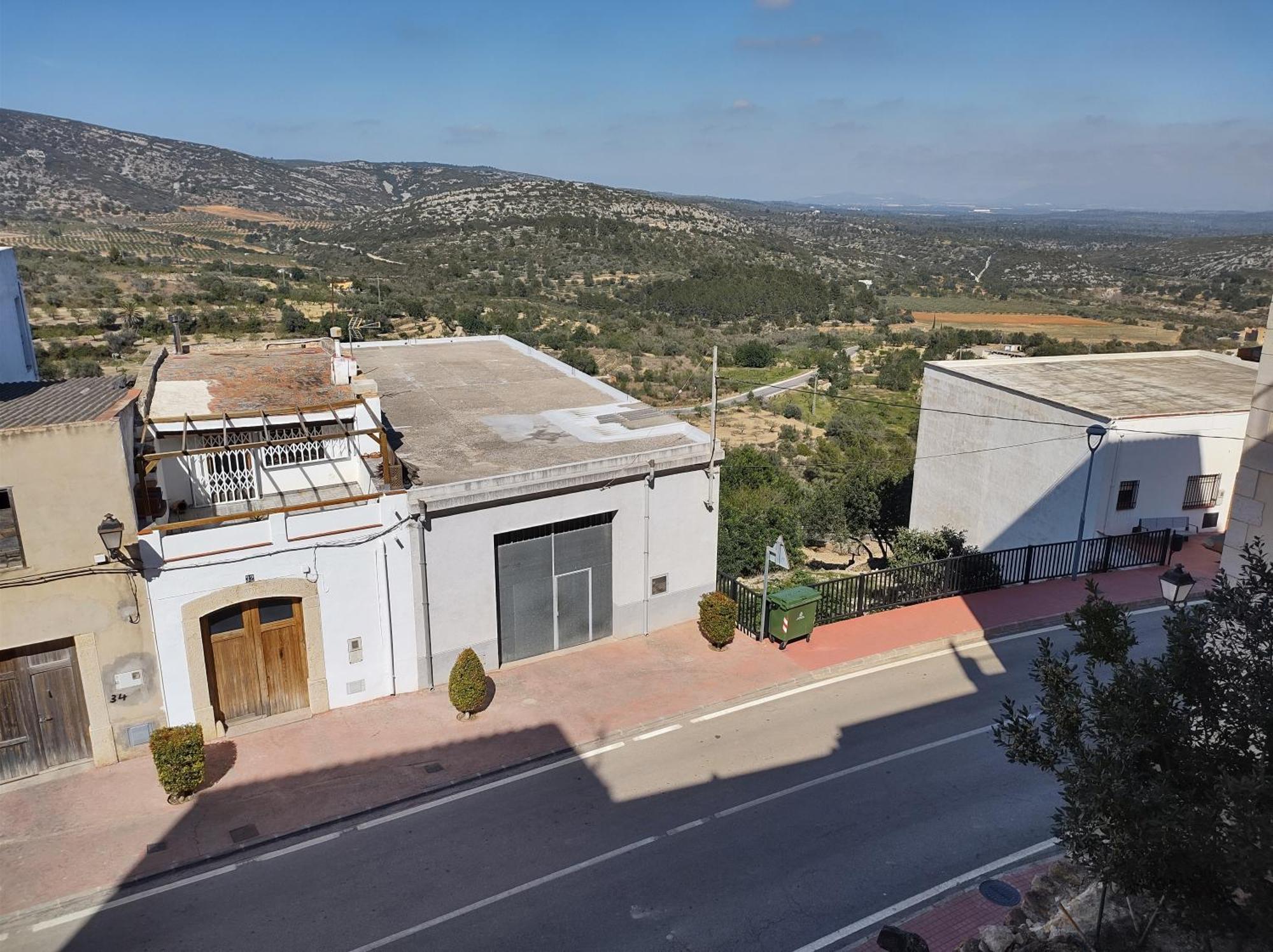 Tranquil And Spacious Townhouse In Historical And Picturesque Cervera Del Maestre Exterior photo