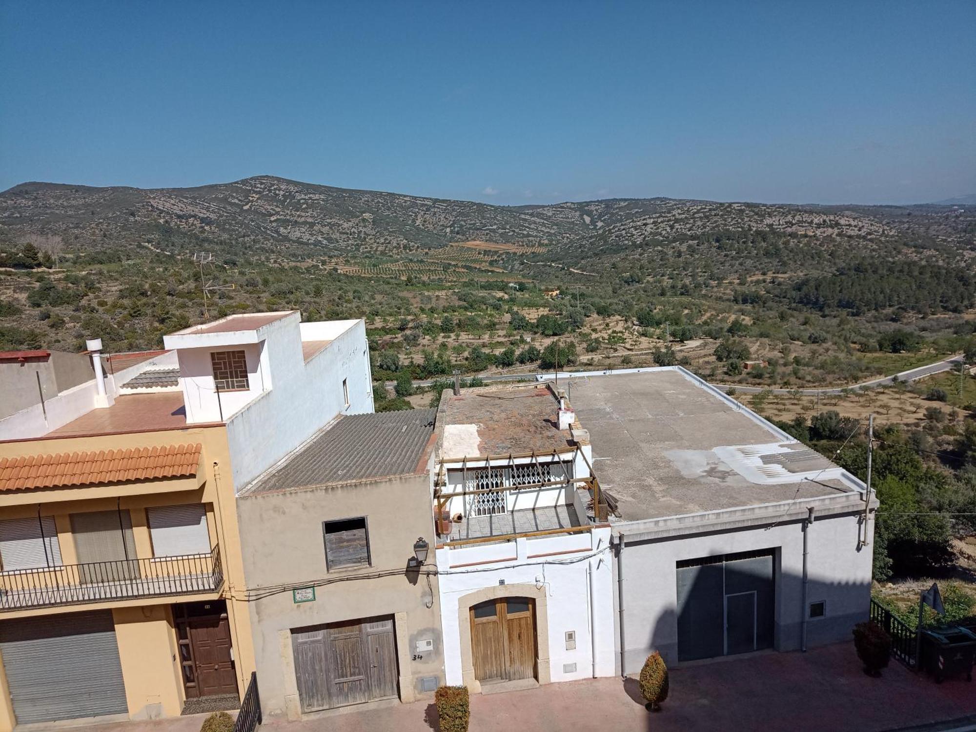 Tranquil And Spacious Townhouse In Historical And Picturesque Cervera Del Maestre Exterior photo
